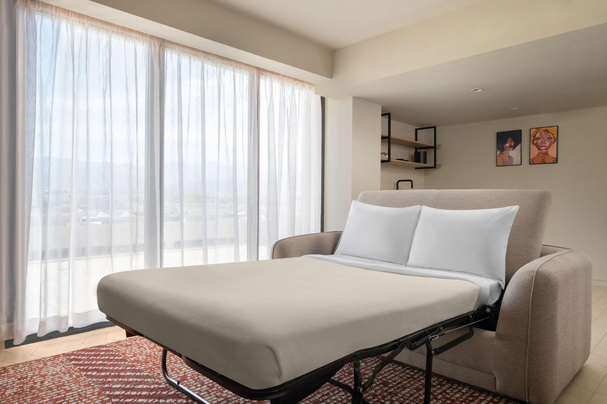 Rok Hotel Kingston Tapestry Collection By Hilton Exterior photo
