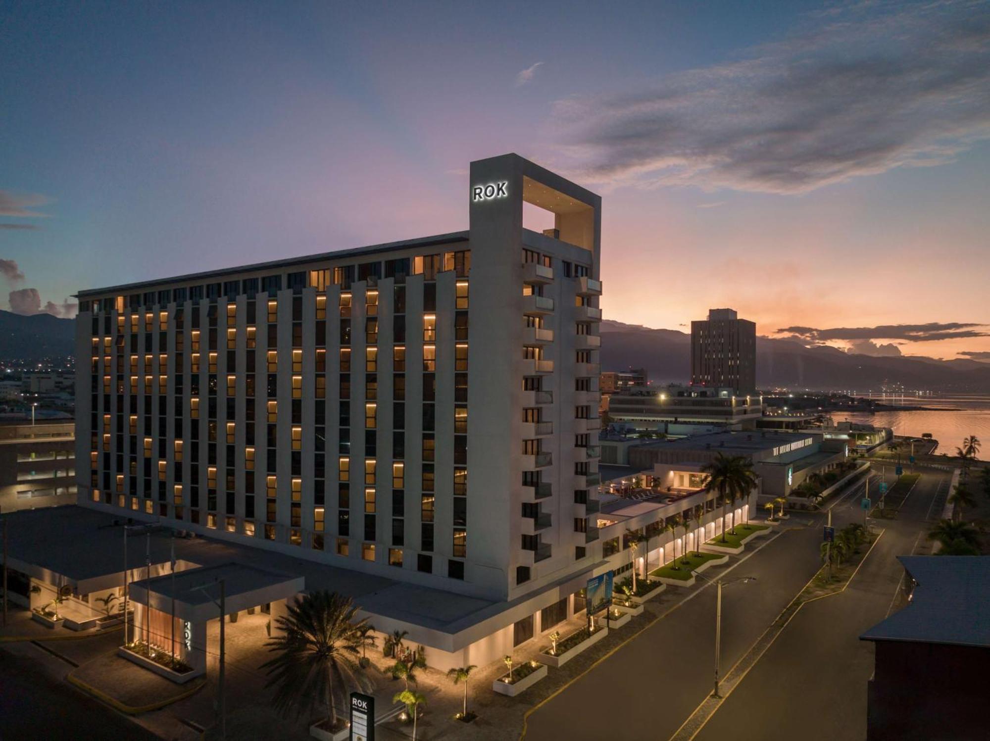 Rok Hotel Kingston Tapestry Collection By Hilton Exterior photo